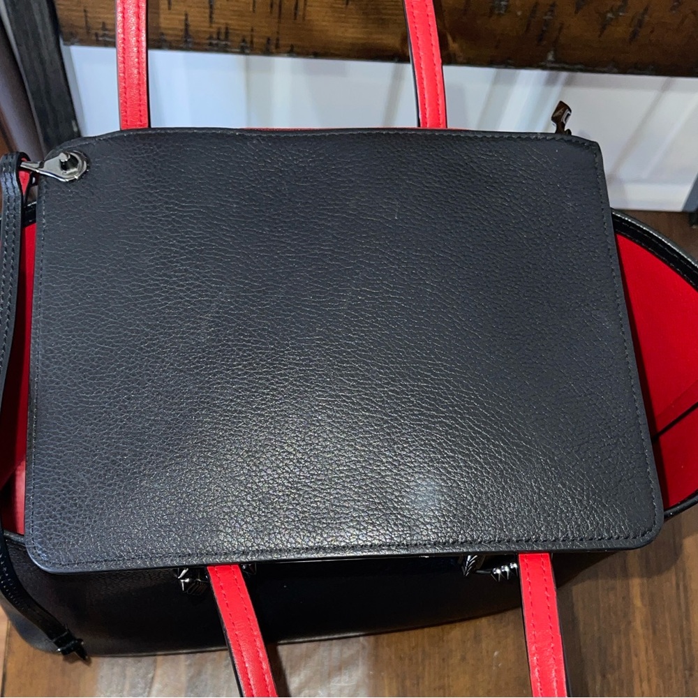 Christian Louboutin tote with removable pouch - Picture 5 of 9